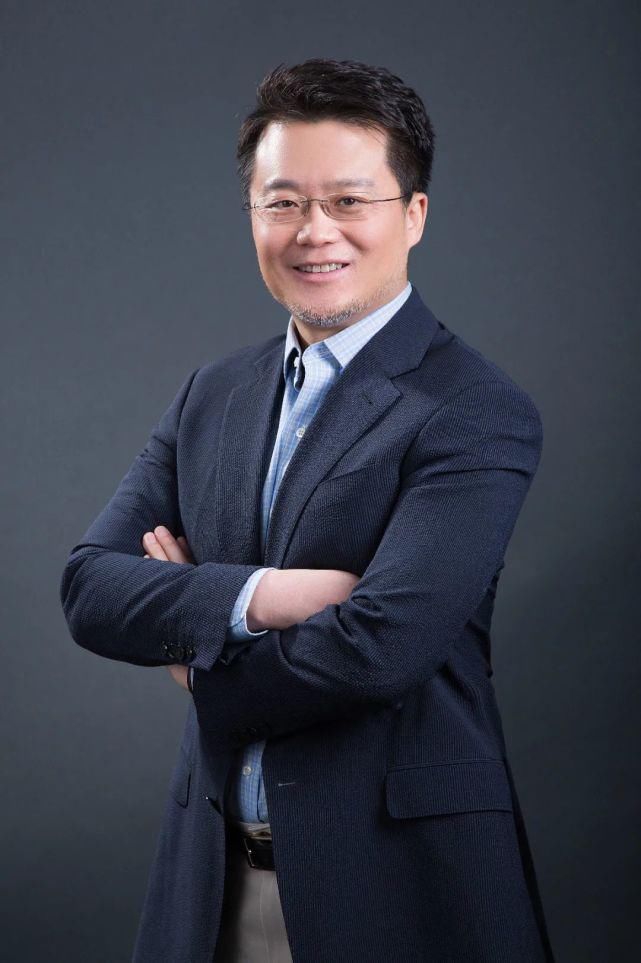 周炜|Facebook、苹果、谷歌巨头都在嗑的元宇宙距离爆款还有多远？