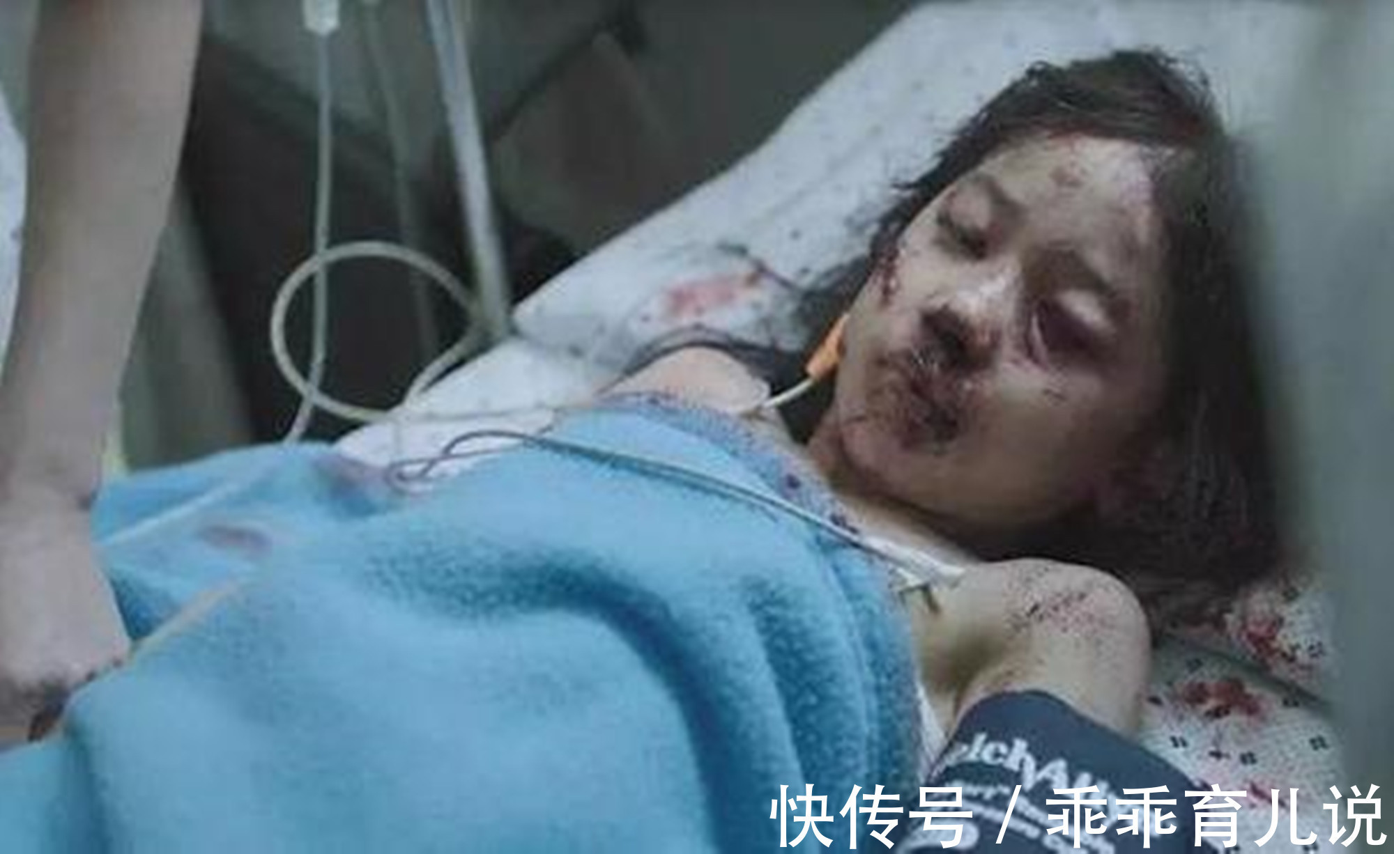 素媛案|4岁女童“奶辣风”装扮火了,网友:是真穿衣自由还是妈妈不懂?