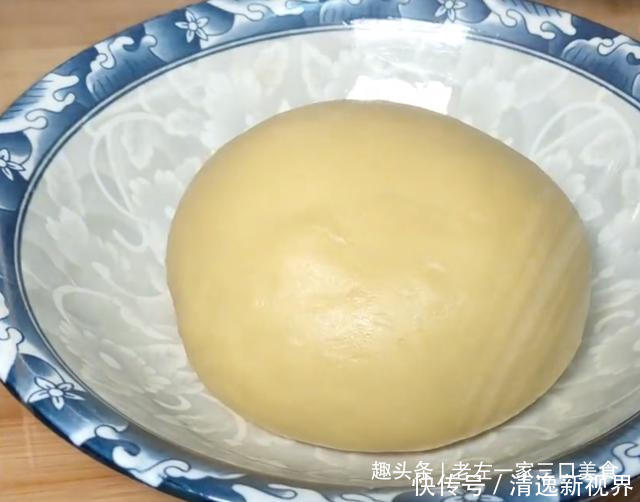 拉丝|面粉别蒸馒头了,教你面包懒人做法,不烤不蒸,松软香甜又拉丝