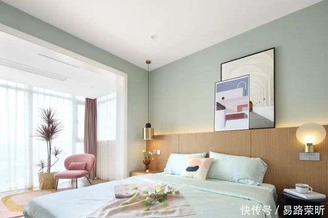 卧室背景墙还是挂婚纱照吗？现在年轻人都流行这样设计，好看又有趣！