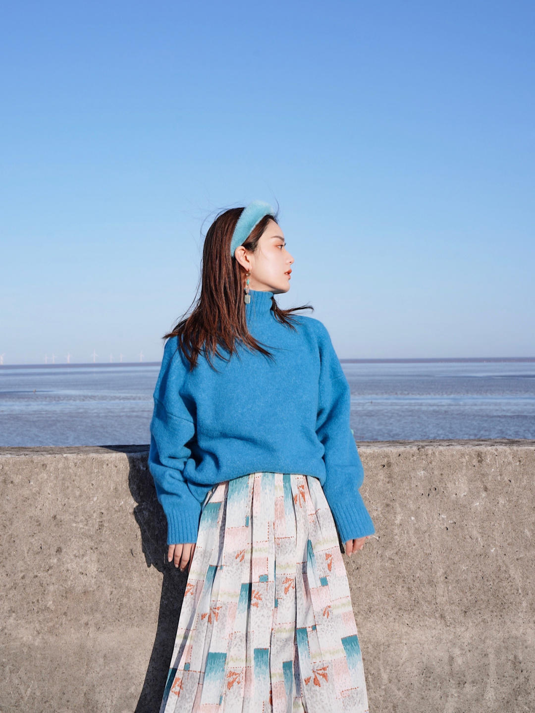 半身裙 怎么穿出毛衣的精髓?看看这些搭配造型,简约日常又显气质