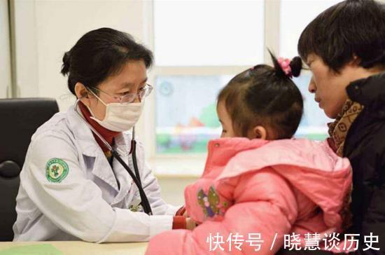 内衣|冬天该不该给孩子穿保暖内衣?原来影响这么大,父母早看早预防