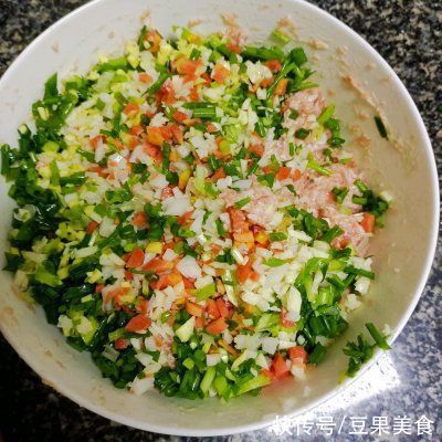 红薯小米粥|健康又过瘾的胡萝卜藕丁煎饺，就是这个味儿