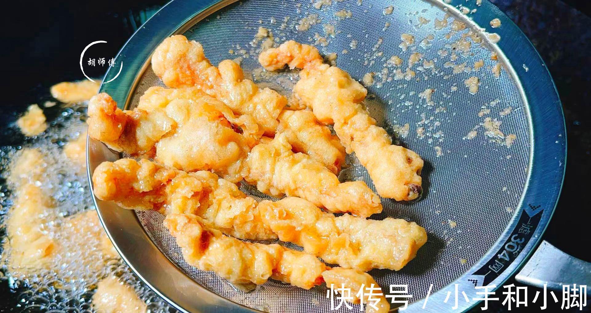 炸酥肉时,万不可放面粉!教您一招,酥肉又香又脆,7天也不回软