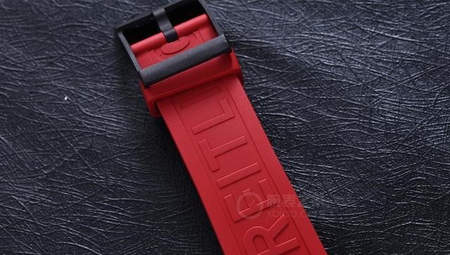 百年灵 运动时我们需要一块什么样的腕表!