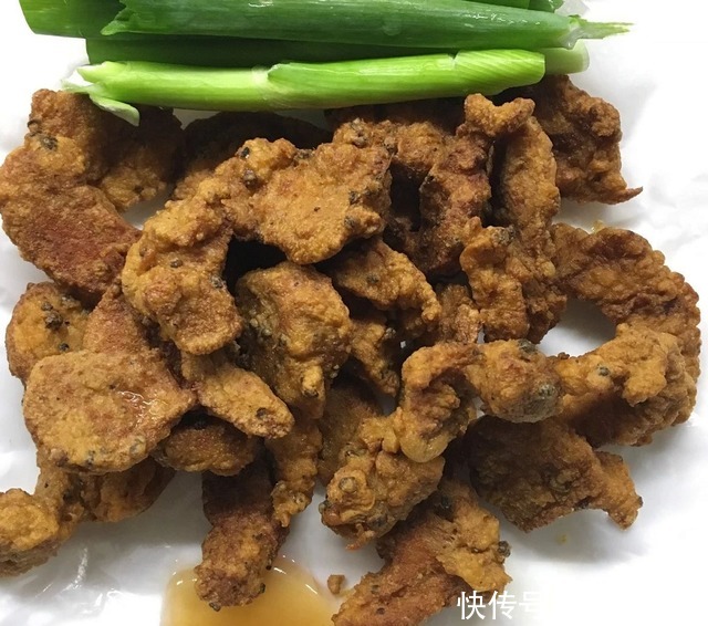 今日菜谱大叔教你小酥肉，香气扑鼻，酥脆可口，家人爱吃！