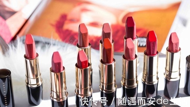 美妆博主 “国货之光”成幌子?这些口红坑你入错了吧!