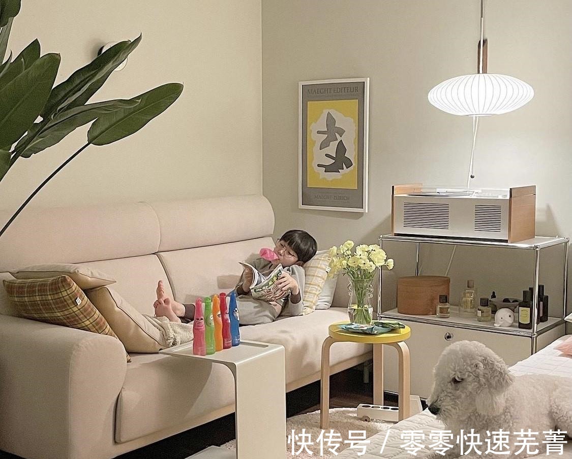 这位韩主妇，一天带俩娃，她依旧让屋子干净不乱，这生活真的棒！