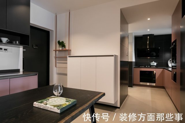 屋主|80平可盐可甜的爱宠之家，餐厅和厨房有一个半高挂墙鞋柜