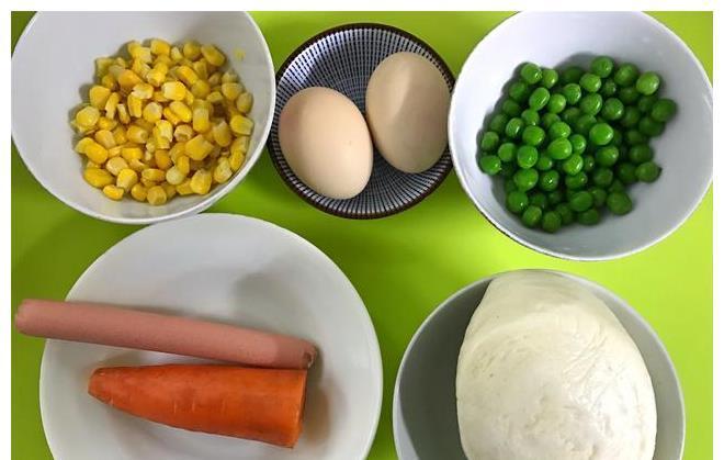 馒头|1个馒头2个鸡蛋,做成快手早餐,酥脆可口又营养,孩子最爱