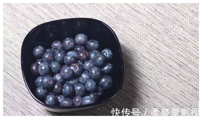 月经|女性月经期间，5种“零食”可劲吃，暖宫排污血，炎症或自动消退