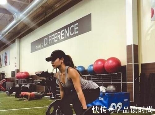 娜塔莎|健身半年“胖了”15斤？这样的她，反而成了学校的万人迷！