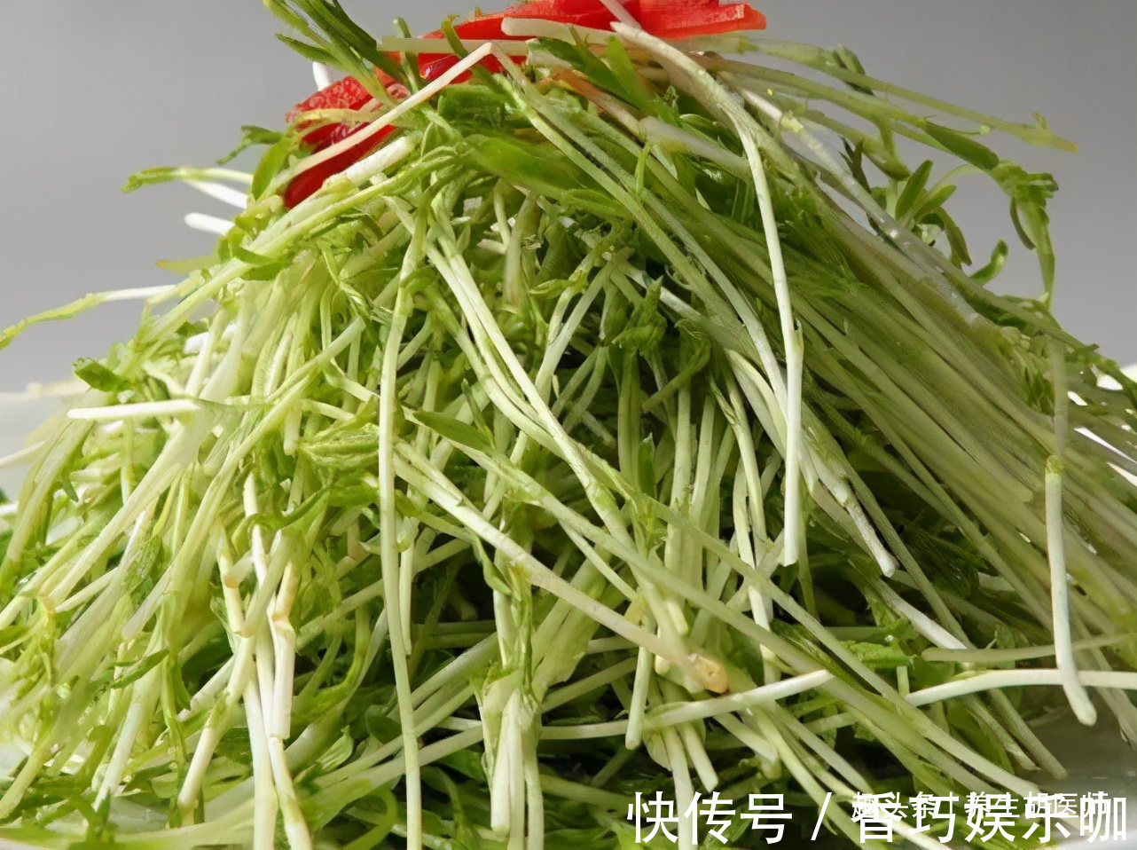 白刺果|女性不想长满皱纹,要多吃三种食物,排毒养颜,有益健康!