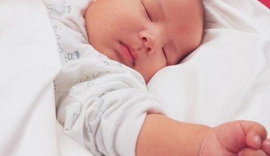 颈椎|睡枕头和不睡的孩子长大后有何区别?有几点很明显,父母要注意