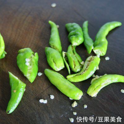小米辣|#巨下饭的家常菜# 中国最贵的辣椒，做小炒肉真香