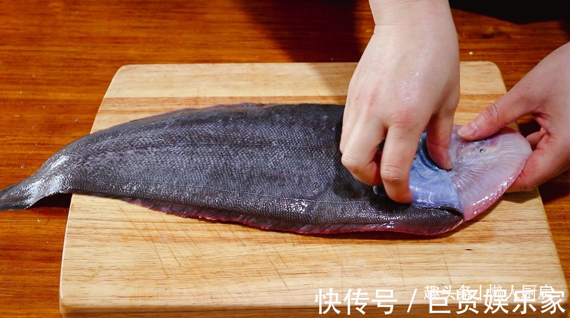 加料酒|这种鱼你们叫什么红烧最好吃,鱼肉久煮不老,一点腥味都没有