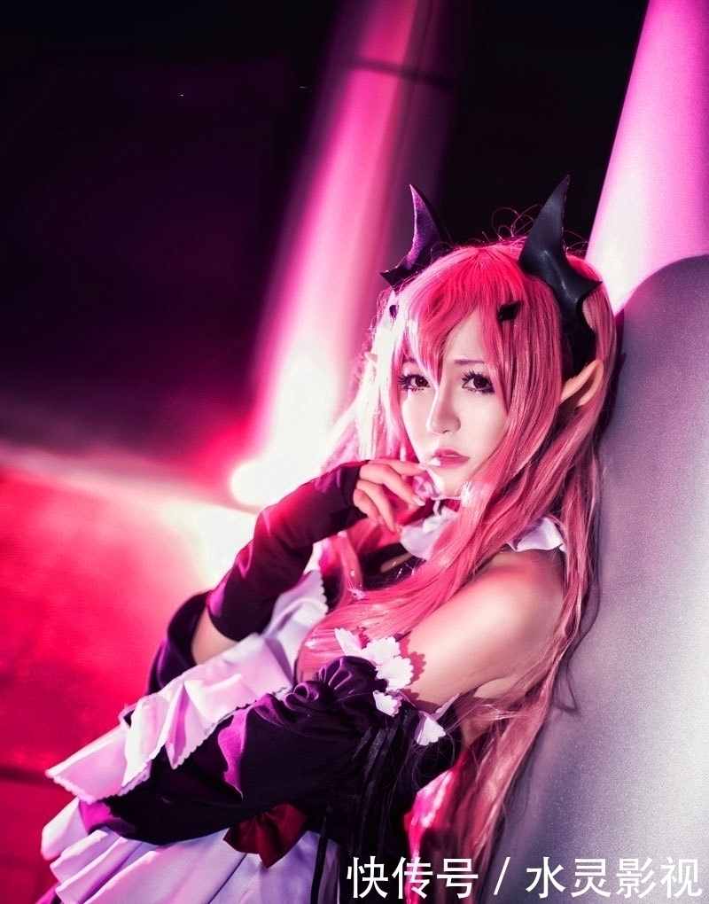 吸血鬼Cos|同样是吸血鬼Cos,差距能有多大,萝莉吸血鬼吸睛,初音认真的吗?