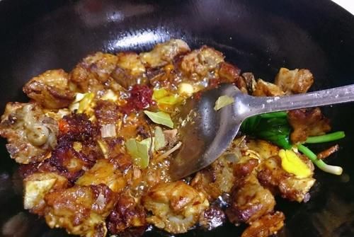 下饭|今天做重口味的红烧排骨，下饭绝对杠杠滴