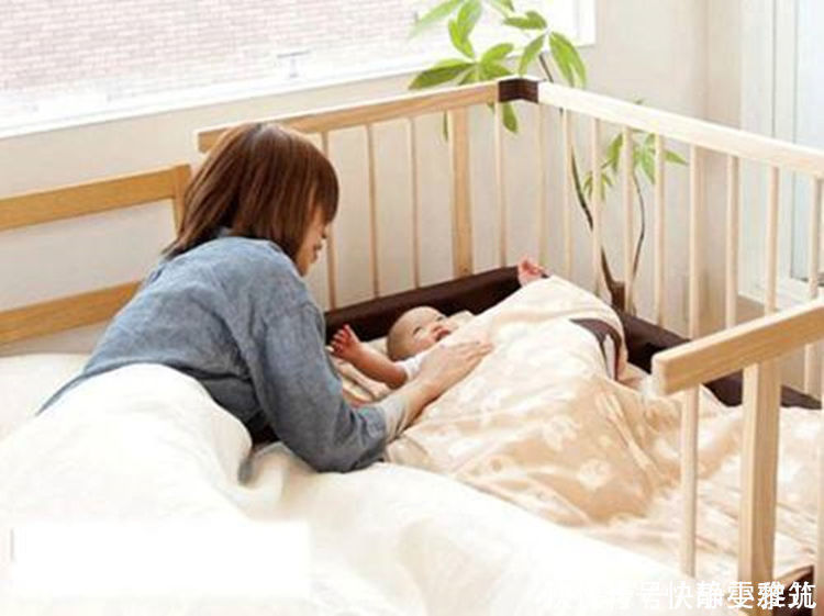 母乳喂养|“宁愿给孩子喝奶粉”闺蜜送来20袋母乳,宝妈笑着收下却转手扔掉