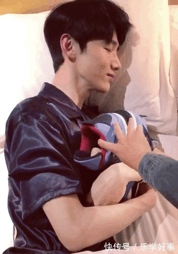 滑板 撩LV总监,穿10W天价球鞋,他是我见过最“烧钱”的板仔!