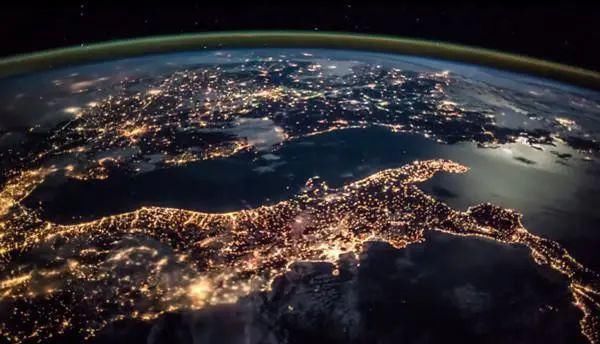 记载 太阳系是“人造”的特斯拉手稿中的记载,你相信吗