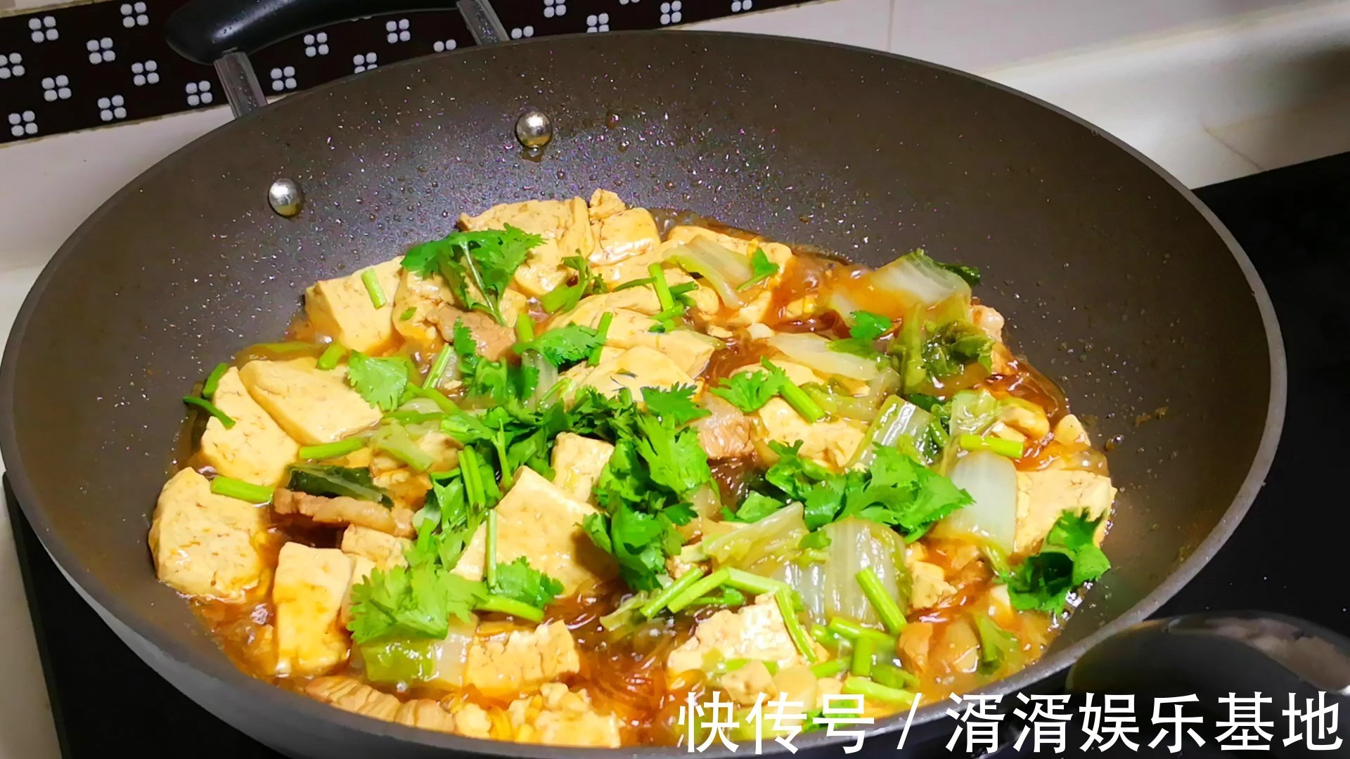 白菜炖粉条怎么做好吃原来有诀窍，教你饭馆的做法，太香啦！