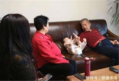 母亲|67岁母亲生女儿，结果宝妈身体年轻20岁，一家3口生活羡煞旁人