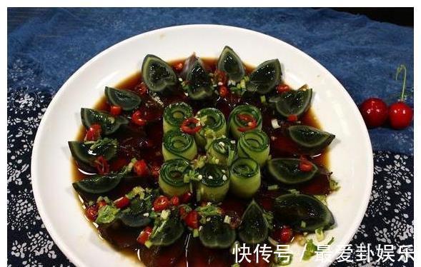 正确做法|凉拌皮蛋时，需要先蒸或煮熟吗？教你正确做法，皮蛋软嫩好吃