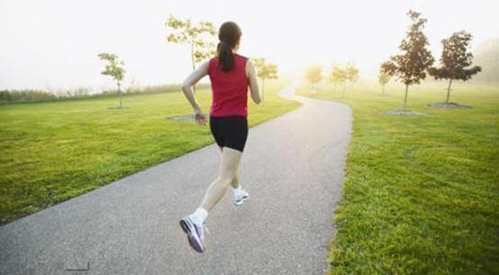 肝脏|肝病一发现就是晚期?2条腿不停的给“信号”提醒,都被无视了