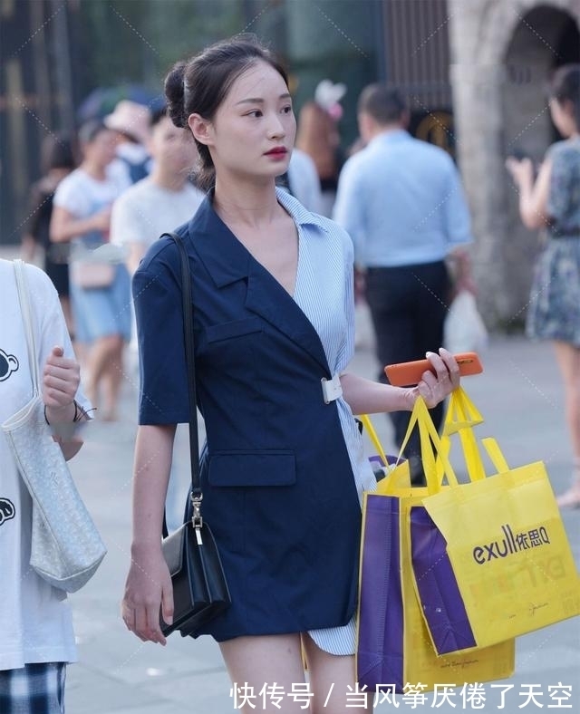 时尚|镶嵌款的连衣裙,独特的剪裁时尚洋气,拼接式样彰显与众不同