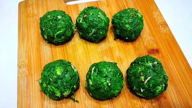 初冬，碰到此菜别手软，多买些煮好放冰箱，冬天做汤包饺子都特香