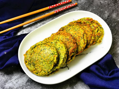 这早餐饼简单，10分钟做一锅，又香又软易消化，我家常做