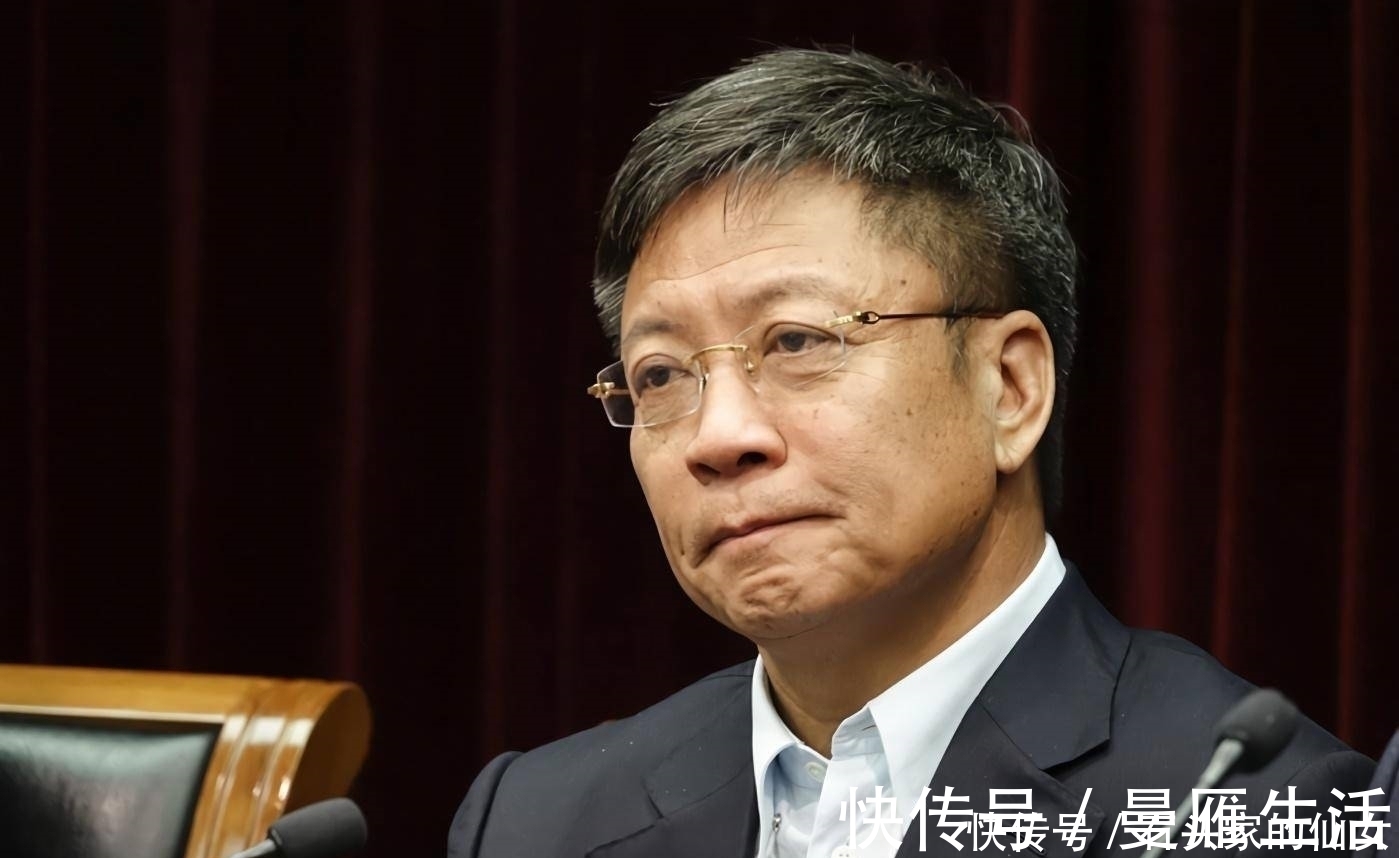 接班人|小偷也要冲过年业绩了？穿着红衣去盗窃，被小孩戏耍要礼物？