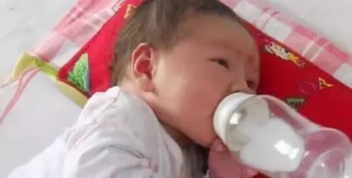 宝宝|医生:经常抱孩子和经常躺孩子,长大后区别很明显,哪个更健康