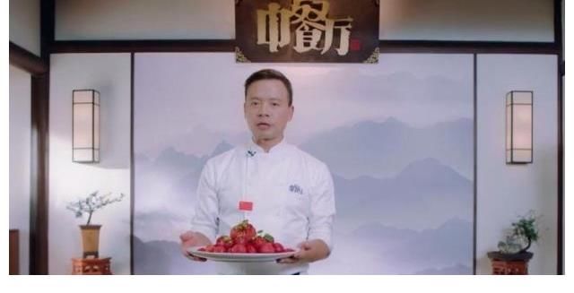 合影|《中餐厅》宁静丁真齐晒合影，换了造型师的丁真，果然气质也变了