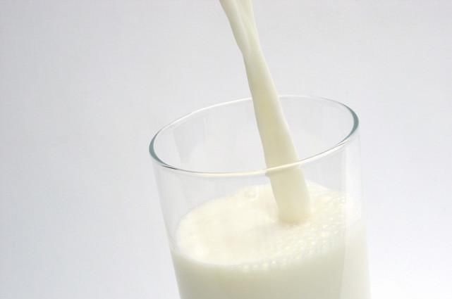 老王|高血脂的人最好不要碰3种食物,多吃一口都是在涨“血脂”,别不当一回事