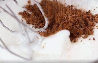 别再排队了!1碗面粉1把枣,手不沾面做一锅!全家早餐心头好!