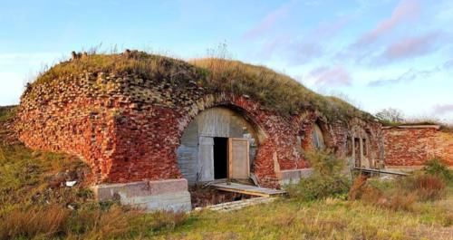 修建|165年前俄国建造的北堡3号军事堡垒,用烙印砖砌成!
