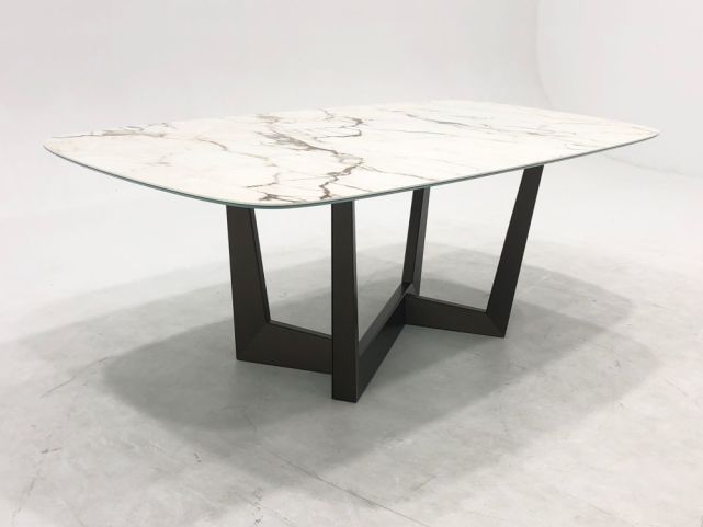 陶瓷|餐桌选购指南丨这几款进口经典款餐桌美观又实用!