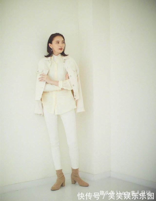 搭配 早秋的高级美，我建议你穿“象牙白”，日本优衣库的穿搭供你借鉴