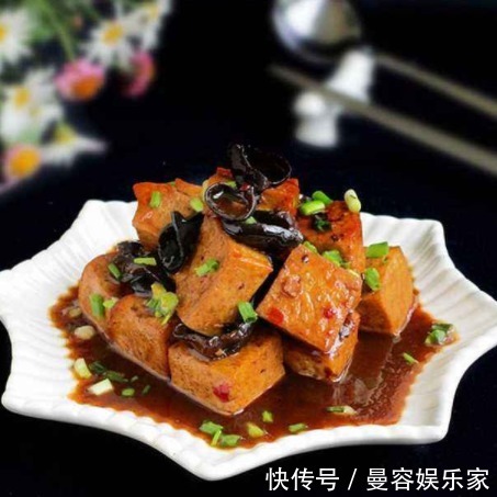 豆腐原来可以此么美味!简单炒一炒,5分钟出锅,全家老小都爱吃