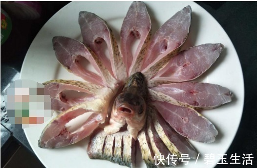 孔雀开屏|家人聚餐，这道家常蒸菜，蒸一蒸，8分钟上桌，鲜美到流口水