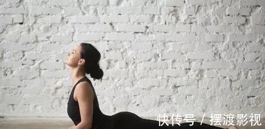 瑜伽|瑜伽眼镜蛇式，需要你慢慢体会！