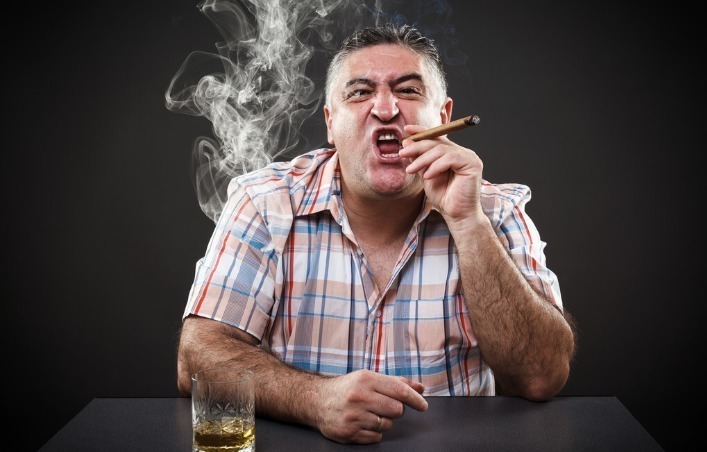 血糖|多走路能降血糖医生告诉你实情,血糖高的人不妨来看看