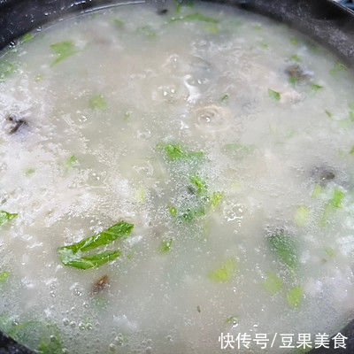 瘦肉|冬季养生粥｜飘香的皮蛋瘦肉粥这样做更好吃，不妨一试