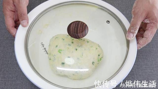 外婆用了40年烙饼做法,柔软多层,凉了不发硬,学会给家人露一手