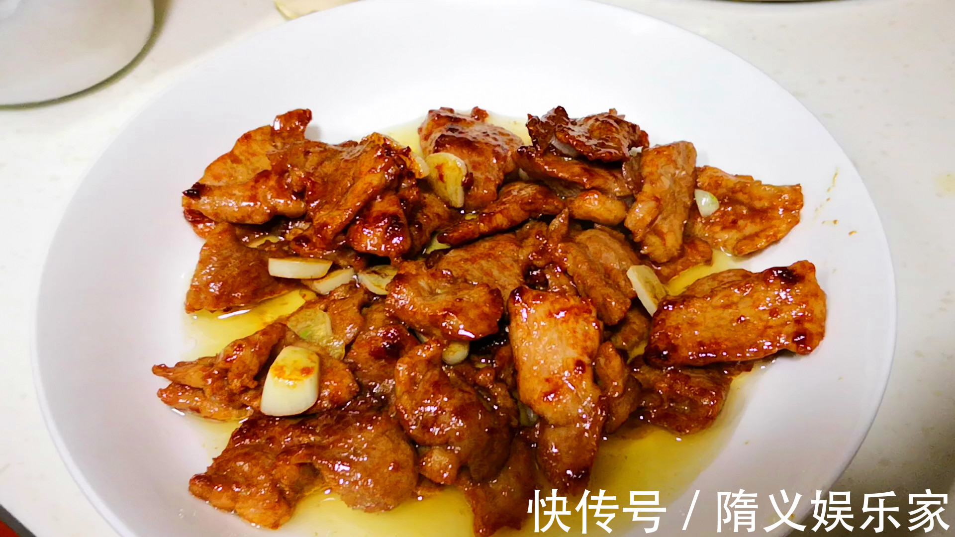 做辣椒炒肉，到底先炒辣椒还是先炒肉大厨牢记2点，香而不呛