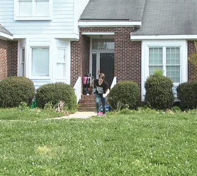 |搞笑GIF:这是谁家的闺女