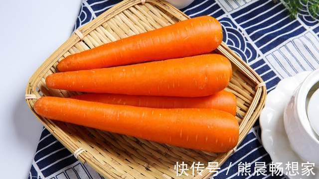 买胡萝卜挑粗的还是细的菜农学会这3招,保准买不到打激素的