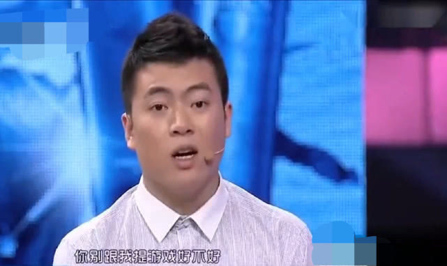 女孩每月花土豪男友一万多,还存起来寄回家,没骨气